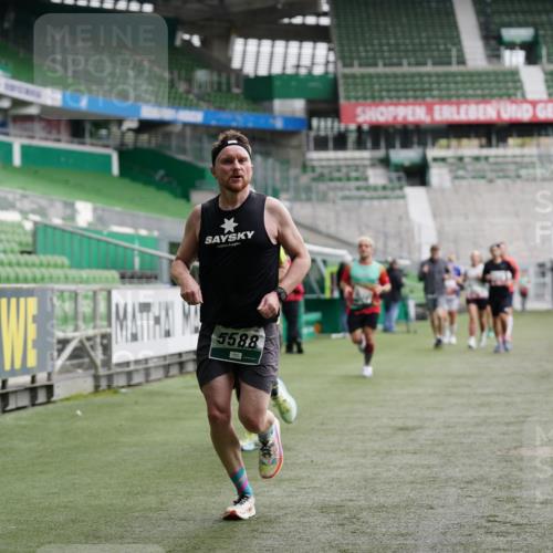 05.10.2025 - 20. swb-Marathon Bremen Michael Burmester http://msf.ph/oto/9325689 05.10.2025 12:45:37 Laufen im Stadion 349, 649, 852, 943, 1055, 1091, 1146, 1307, 1790, 1883, 2545, 2666, 3197, 3218, 3327, 3807, 4571, 4786, 5132, 5588, 6150, 6996, 7028, 7440, 7526, 8747, 8828, 9130, 109, 642, 819, 1631, 2013, 2188, 2719, 3251, 3342, 4358, 6302, 6633, 8169, 8351, 8382 meine-sportfotos.de