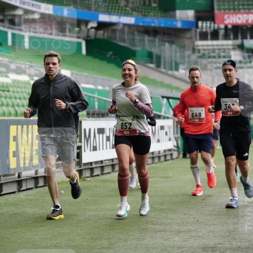05.10.2025 - 20. swb-Marathon Bremen Michael Burmester http://msf.ph/oto/9325746 05.10.2025 12:45:46 Laufen im Stadion 349, 649, 852, 943, 1055, 1091, 1146, 1307, 1790, 1883, 2545, 3197, 3218, 3807, 4786, 5132, 5588, 6150, 7028, 7440, 7526, 8747, 109, 819, 1631, 2666, 2719, 3327, 3342, 4358, 4571, 6302, 6996, 8828, 9130 meine-sportfotos.de