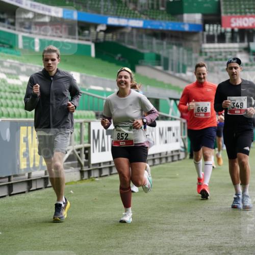 05.10.2025 - 20. swb-Marathon Bremen Michael Burmester http://msf.ph/oto/9325754 05.10.2025 12:45:46 Laufen im Stadion 349, 649, 852, 943, 1055, 1091, 1146, 1307, 1790, 1883, 2545, 3197, 3218, 3807, 4786, 5132, 5588, 6150, 7028, 7440, 7526, 8747, 109, 819, 1631, 2666, 2719, 3327, 3342, 4358, 4571, 6302, 6996, 8828, 9130 meine-sportfotos.de