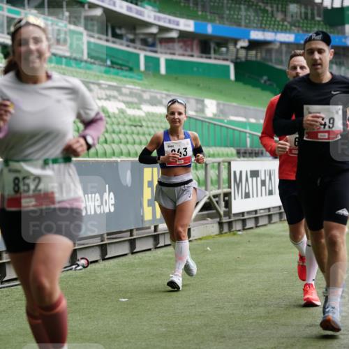 05.10.2025 - 20. swb-Marathon Bremen Michael Burmester http://msf.ph/oto/9325771 05.10.2025 12:45:48 Laufen im Stadion 349, 649, 852, 943, 1055, 1091, 1146, 1307, 1790, 1883, 2545, 3197, 3218, 3807, 4786, 5132, 5588, 6150, 7028, 7440, 7526, 8747, 109, 819, 1055, 1631, 2666, 2719, 3327, 3342, 4358, 4571, 6302, 6996, 8828, 9130 meine-sportfotos.de