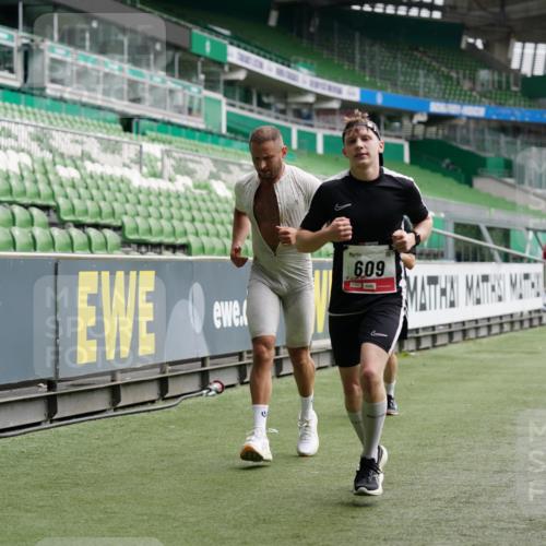 05.10.2025 - 20. swb-Marathon Bremen Michael Burmester http://msf.ph/oto/9325935 05.10.2025 12:46:44 Laufen im Stadion 223, 256, 281, 502, 545, 609, 818, 862, 891, 1246, 1521, 2163, 2228, 2276, 2585, 3054, 3084, 3381, 4274, 4617, 4758, 4848, 6295, 6849, 7583, 7675, 349, 649, 852, 943, 1091, 1307, 2545, 3807, 7028, 7526 meine-sportfotos.de