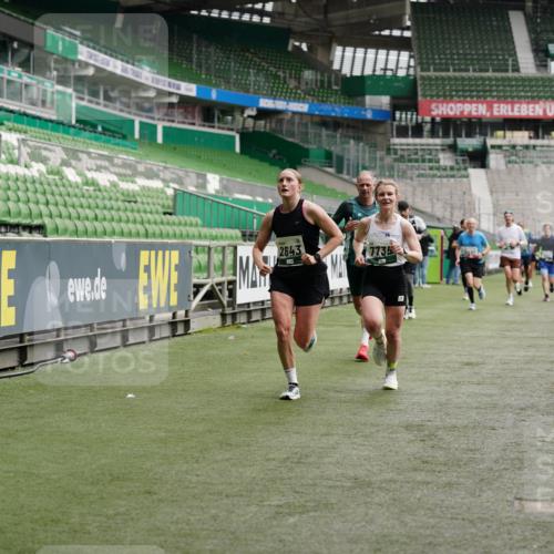 05.10.2025 - 20. swb-Marathon Bremen Michael Burmester http://msf.ph/oto/9325967 05.10.2025 12:47:54 Laufen im Stadion 344, 346, 391, 442, 564, 656, 770, 1205, 1370, 1526, 1607, 1642, 1646, 2241, 2360, 2472, 2482, 2613, 2643, 2656, 2872, 3061, 3768, 4215, 4255, 4291, 4313, 5264, 5656, 5831, 5918, 6804, 7070, 7170, 7176, 7492, 7735, 7831, 7900, 8013, 8729, 223, 265, 391, 502, 505, 545, 862, 1635, 2939, 4966, 4988, 6295 meine-sportfotos.de