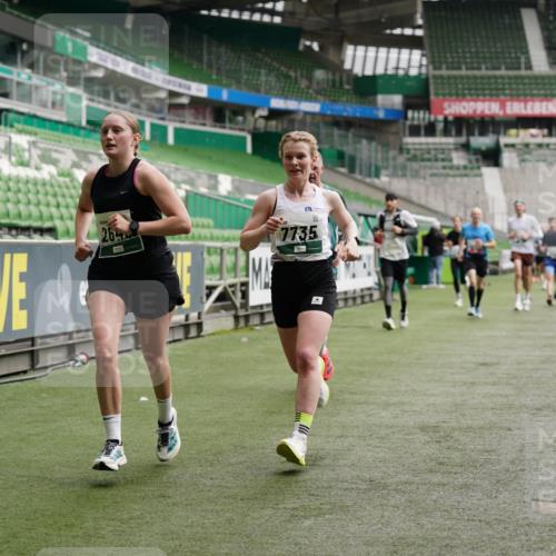 05.10.2025 - 20. swb-Marathon Bremen Michael Burmester http://msf.ph/oto/9325987 05.10.2025 12:47:55 Laufen im Stadion 344, 346, 442, 564, 656, 770, 1205, 1370, 1526, 1607, 1642, 1646, 2241, 2360, 2472, 2482, 2613, 2643, 2656, 2872, 3061, 3768, 4215, 4255, 4291, 4313, 5264, 5656, 5831, 5918, 6804, 7070, 7170, 7176, 7492, 7735, 7831, 7900, 8013, 8729, 223, 265, 391, 502, 505, 545, 862, 1635, 2939, 4966, 4988, 6295 meine-sportfotos.de