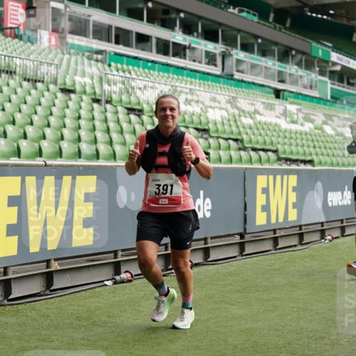 05.10.2025 - 20. swb-Marathon Bremen Michael Burmester http://msf.ph/oto/9326103 05.10.2025 12:47:13 Laufen im Stadion 223, 265, 391, 442, 502, 505, 545, 609, 770, 818, 862, 891, 1246, 1521, 1635, 2472, 2482, 2613, 2872, 2939, 3054, 3061, 3084, 4215, 4255, 4758, 4848, 4966, 4988, 5656, 5831, 6295, 7070, 7170, 7583, 8013, 256, 281, 2163, 2276, 2585, 3054, 3381, 4617, 6849, 7675 meine-sportfotos.de