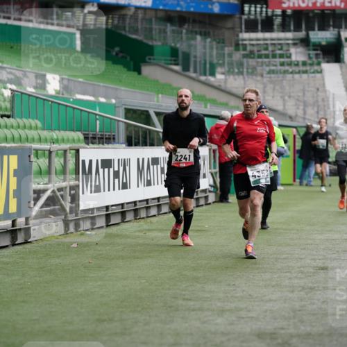 05.10.2025 - 20. swb-Marathon Bremen Michael Burmester http://msf.ph/oto/9326104 05.10.2025 12:48:11 Laufen im Stadion 344, 346, 564, 656, 1205, 1370, 1526, 1607, 1642, 1646, 1724, 2241, 2360, 2472, 2482, 2643, 2656, 2974, 3061, 3324, 3768, 4215, 4291, 4313, 4353, 5264, 5786, 5918, 6251, 6804, 7176, 7492, 7735, 7831, 7900, 8244, 8729, 8923, 8932, 265, 391, 442, 770, 2482, 2613, 2872, 4255, 5656, 5831, 7070, 7170, 8013 meine-sportfotos.de
