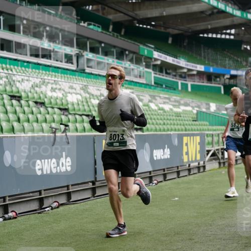 05.10.2025 - 20. swb-Marathon Bremen Michael Burmester http://msf.ph/oto/9326111 05.10.2025 12:47:14 Laufen im Stadion 223, 265, 391, 442, 502, 505, 545, 609, 770, 818, 862, 891, 1246, 1521, 1635, 2472, 2482, 2613, 2872, 2939, 3061, 3084, 4215, 4255, 4758, 4848, 4966, 4988, 5656, 5831, 6295, 7070, 7170, 7583, 8013, 256, 281, 891, 2163, 2276, 2585, 3054, 3381, 4617, 6849, 7675 meine-sportfotos.de