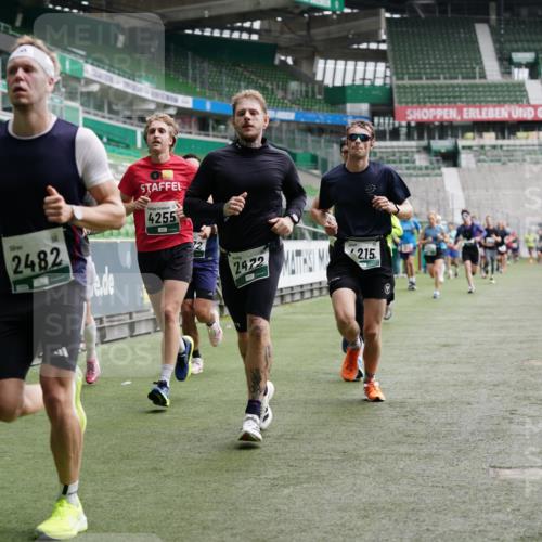 05.10.2025 - 20. swb-Marathon Bremen Michael Burmester http://msf.ph/oto/9326179 05.10.2025 12:47:24 Laufen im Stadion 223, 265, 344, 346, 391, 442, 502, 505, 545, 564, 609, 656, 770, 818, 862, 1205, 1521, 1635, 2472, 2482, 2613, 2656, 2872, 2939, 3061, 4215, 4255, 4291, 4313, 4848, 4966, 4988, 5656, 5831, 6295, 7070, 7170, 7176, 7583, 8013, 891, 1246, 3054, 3084, 4758 meine-sportfotos.de