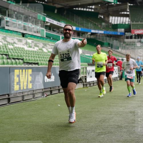 05.10.2025 - 20. swb-Marathon Bremen Michael Burmester http://msf.ph/oto/9326255 05.10.2025 12:48:27 Laufen im Stadion 492, 1370, 1526, 1607, 1625, 1642, 1646, 1724, 2241, 2360, 2643, 2974, 3320, 3324, 3768, 3819, 4353, 5103, 5264, 5599, 5786, 5918, 6251, 6463, 6632, 6804, 7735, 7831, 7900, 8244, 8687, 8729, 8897, 8923, 8932, 344, 346, 442, 564, 656, 1205, 1642, 2472, 2482, 2613, 2656, 2872, 3061, 4215, 4255, 4291, 4313, 5656, 7070, 7176, 7492 meine-sportfotos.de
