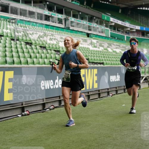 05.10.2025 - 20. swb-Marathon Bremen Michael Burmester http://msf.ph/oto/9326260 05.10.2025 12:47:31 Laufen im Stadion 223, 265, 344, 346, 391, 442, 502, 505, 545, 564, 656, 770, 818, 862, 1205, 1635, 1642, 1646, 2472, 2482, 2613, 2656, 2872, 2939, 3061, 4215, 4255, 4291, 4313, 4966, 4988, 5656, 5831, 6295, 6804, 7070, 7170, 7176, 7492, 8013, 609, 891, 1246, 1521, 3054, 3084, 4758, 4848, 7583 meine-sportfotos.de