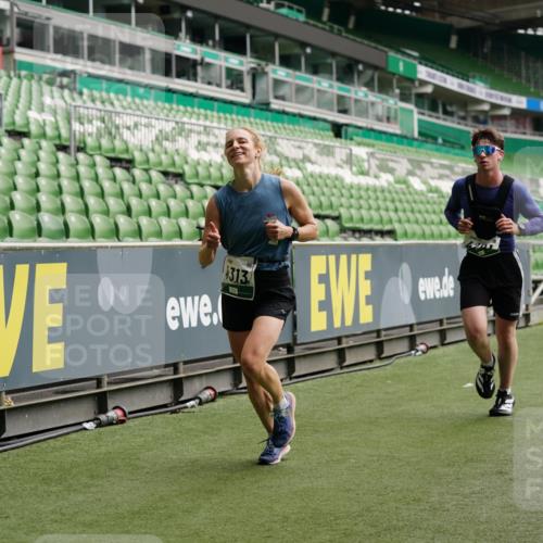 05.10.2025 - 20. swb-Marathon Bremen Michael Burmester http://msf.ph/oto/9326264 05.10.2025 12:47:31 Laufen im Stadion 223, 265, 344, 346, 391, 442, 502, 505, 545, 564, 656, 770, 818, 862, 1205, 1635, 1642, 1646, 2472, 2482, 2613, 2656, 2872, 2939, 3061, 4215, 4255, 4291, 4313, 4966, 4988, 5656, 5831, 6295, 6804, 7070, 7170, 7176, 7492, 8013, 609, 891, 1246, 1521, 3054, 3084, 4758, 4848, 7583 meine-sportfotos.de