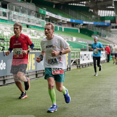 05.10.2025 - 20. swb-Marathon Bremen Michael Burmester http://msf.ph/oto/9326298 05.10.2025 12:48:31 Laufen im Stadion 492, 1370, 1526, 1607, 1625, 1724, 2241, 2360, 2643, 2974, 3320, 3324, 3768, 3819, 4353, 5103, 5264, 5599, 5786, 5918, 6171, 6251, 6463, 6632, 7735, 7831, 7900, 7904, 8244, 8507, 8687, 8729, 8897, 8923, 8932, 344, 346, 564, 656, 1205, 1642, 1646, 2472, 2482, 2656, 3061, 4215, 4291, 4313, 6804, 7176, 7492 meine-sportfotos.de