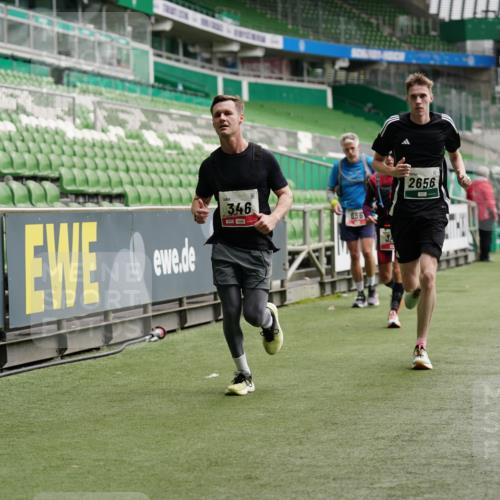 05.10.2025 - 20. swb-Marathon Bremen Michael Burmester http://msf.ph/oto/9326300 05.10.2025 12:47:35 Laufen im Stadion 223, 265, 344, 346, 391, 442, 502, 505, 545, 564, 656, 770, 862, 1205, 1526, 1635, 1642, 1646, 2360, 2472, 2482, 2613, 2656, 2872, 2939, 3061, 4215, 4255, 4291, 4313, 4966, 4988, 5656, 5831, 6295, 6804, 7070, 7170, 7176, 7492, 7900, 8013, 609, 818, 1246, 1521, 3084, 4758, 4848, 7583 meine-sportfotos.de