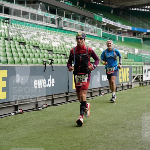 05.10.2025 - 20. swb-Marathon Bremen Michael Burmester http://msf.ph/oto/9326328 05.10.2025 12:47:38 Laufen im Stadion 223, 265, 344, 346, 391, 442, 505, 564, 656, 770, 1205, 1526, 1635, 1642, 1646, 2360, 2472, 2482, 2613, 2656, 2872, 2939, 3061, 4215, 4255, 4291, 4313, 4966, 4988, 5656, 5831, 6295, 6804, 7070, 7170, 7176, 7492, 7900, 8013, 502, 545, 609, 818, 862, 1521, 4848, 7583 meine-sportfotos.de