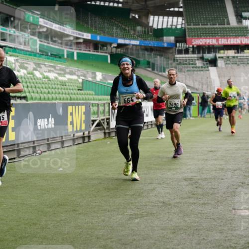 05.10.2025 - 20. swb-Marathon Bremen Michael Burmester http://msf.ph/oto/9326373 05.10.2025 12:47:43 Laufen im Stadion 265, 344, 346, 391, 442, 505, 564, 656, 770, 1205, 1526, 1635, 1642, 1646, 2360, 2472, 2482, 2613, 2643, 2656, 2872, 2939, 3061, 4215, 4255, 4291, 4313, 4966, 4988, 5656, 5831, 5918, 6804, 7070, 7170, 7176, 7492, 7900, 8013, 223, 502, 545, 609, 818, 862, 1521, 4848, 6295, 7583 meine-sportfotos.de