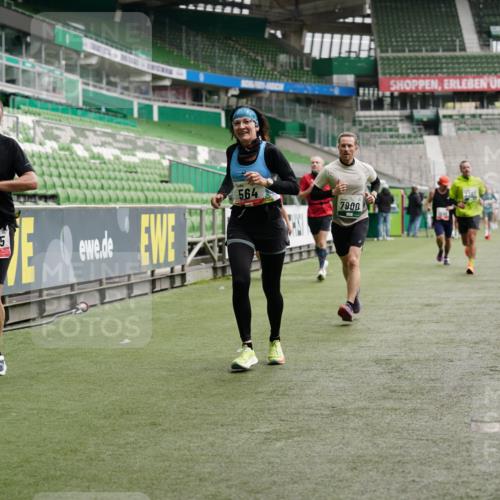 05.10.2025 - 20. swb-Marathon Bremen Michael Burmester http://msf.ph/oto/9326377 05.10.2025 12:47:43 Laufen im Stadion 265, 344, 346, 391, 442, 505, 564, 656, 770, 1205, 1526, 1635, 1642, 1646, 2360, 2472, 2482, 2613, 2643, 2656, 2872, 2939, 3061, 4215, 4255, 4291, 4313, 4966, 4988, 5656, 5831, 5918, 6804, 7070, 7170, 7176, 7492, 7900, 8013, 223, 502, 545, 609, 818, 862, 1521, 4848, 6295, 7583 meine-sportfotos.de
