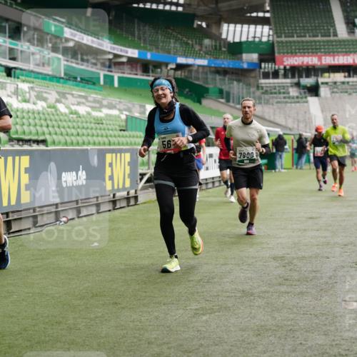 05.10.2025 - 20. swb-Marathon Bremen Michael Burmester http://msf.ph/oto/9326386 05.10.2025 12:47:43 Laufen im Stadion 265, 344, 346, 391, 442, 505, 564, 656, 770, 1205, 1526, 1635, 1642, 1646, 2360, 2472, 2482, 2613, 2643, 2656, 2872, 2939, 3061, 4215, 4255, 4291, 4313, 4966, 4988, 5656, 5831, 5918, 6804, 7070, 7170, 7176, 7492, 7900, 8013, 223, 502, 545, 609, 818, 862, 1521, 4848, 6295, 7583 meine-sportfotos.de