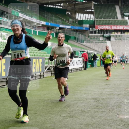 05.10.2025 - 20. swb-Marathon Bremen Michael Burmester http://msf.ph/oto/9326390 05.10.2025 12:47:44 Laufen im Stadion 265, 344, 346, 391, 442, 505, 564, 656, 770, 1205, 1526, 1635, 1642, 1646, 2360, 2472, 2482, 2613, 2643, 2656, 2872, 2939, 3061, 4215, 4255, 4291, 4313, 4966, 4988, 5656, 5831, 5918, 6804, 7070, 7170, 7176, 7492, 7735, 7900, 8013, 223, 502, 545, 609, 818, 862, 1521, 4848, 6295, 7583 meine-sportfotos.de