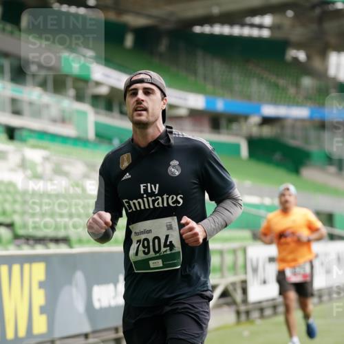 05.10.2025 - 20. swb-Marathon Bremen Michael Burmester http://msf.ph/oto/9326405 05.10.2025 12:48:46 Laufen im Stadion 492, 1195, 1370, 1607, 1625, 1654, 1724, 2119, 2241, 2974, 3320, 3324, 3768, 3819, 4353, 5103, 5264, 5599, 5786, 6171, 6251, 6463, 6632, 7831, 7904, 8244, 8507, 8630, 8687, 8729, 8897, 8923, 8932, 9114, 1526, 1607, 1642, 1646, 2360, 2643, 5918, 6804, 7735, 7900 meine-sportfotos.de