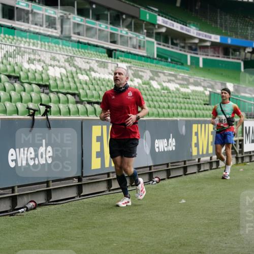 05.10.2025 - 20. swb-Marathon Bremen Michael Burmester http://msf.ph/oto/9326410 05.10.2025 12:47:47 Laufen im Stadion 265, 344, 346, 391, 442, 564, 656, 770, 1205, 1526, 1607, 1635, 1642, 1646, 2360, 2472, 2482, 2613, 2643, 2656, 2872, 2939, 3061, 4215, 4255, 4291, 4313, 4988, 5656, 5831, 5918, 6804, 7070, 7170, 7176, 7492, 7735, 7900, 8013, 223, 502, 505, 545, 818, 862, 1521, 2939, 4966, 6295, 7583 meine-sportfotos.de