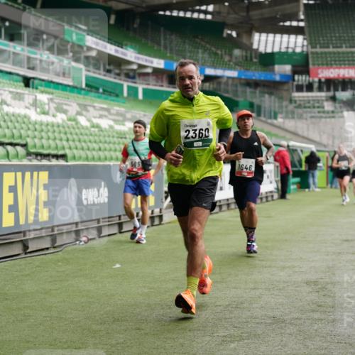 05.10.2025 - 20. swb-Marathon Bremen Michael Burmester http://msf.ph/oto/9326421 05.10.2025 12:47:48 Laufen im Stadion 265, 344, 346, 391, 442, 564, 656, 770, 1205, 1526, 1607, 1635, 1642, 1646, 2360, 2472, 2482, 2613, 2643, 2656, 2872, 3061, 4215, 4255, 4291, 4313, 4988, 5656, 5831, 5918, 6804, 7070, 7170, 7176, 7492, 7735, 7900, 8013, 223, 502, 505, 545, 818, 862, 2939, 4966, 4988, 6295 meine-sportfotos.de