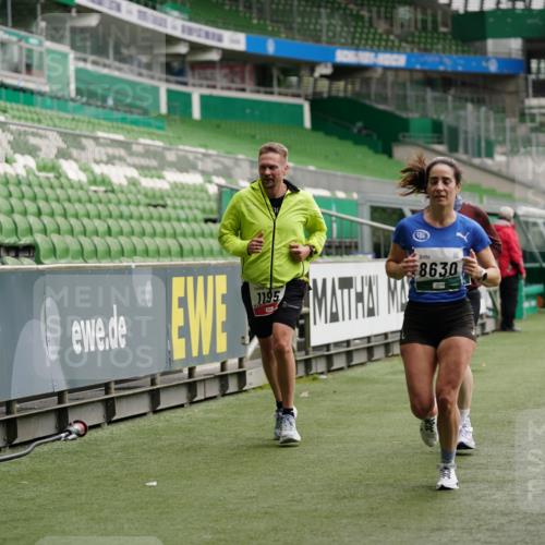 05.10.2025 - 20. swb-Marathon Bremen Michael Burmester http://msf.ph/oto/9326429 05.10.2025 12:48:49 Laufen im Stadion 492, 1195, 1370, 1625, 1654, 1724, 2119, 2241, 2594, 2974, 2988, 2990, 3320, 3324, 3768, 3819, 4353, 4385, 5103, 5264, 5599, 5786, 6171, 6251, 6463, 6632, 7831, 7904, 8244, 8507, 8630, 8687, 8729, 8897, 8923, 8932, 9114, 1526, 1607, 1646, 2360, 2643, 3768, 5264, 5918, 6804, 7735, 7900, 8729 meine-sportfotos.de