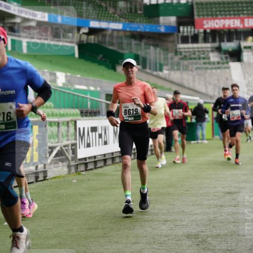 05.10.2025 - 20. swb-Marathon Bremen Michael Burmester http://msf.ph/oto/9326500 05.10.2025 12:49:13 Laufen im Stadion 150, 187, 270, 492, 1195, 1257, 1535, 1609, 1625, 1654, 1727, 1876, 1904, 2044, 2119, 2356, 2594, 2988, 2990, 3124, 3320, 3544, 3738, 3960, 4385, 5599, 6171, 6431, 6463, 6619, 6632, 6877, 7904, 8216, 8507, 8630, 8687, 8897, 9114, 1370, 1724, 2974, 3324, 3819, 4353, 5103, 5786, 6251, 8244, 8923, 8932 meine-sportfotos.de