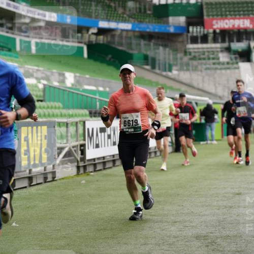 05.10.2025 - 20. swb-Marathon Bremen Michael Burmester http://msf.ph/oto/9326504 05.10.2025 12:49:13 Laufen im Stadion 150, 187, 270, 492, 1195, 1257, 1535, 1609, 1625, 1654, 1727, 1876, 1904, 2044, 2119, 2356, 2594, 2988, 2990, 3124, 3320, 3544, 3738, 3960, 4385, 5599, 6171, 6431, 6463, 6619, 6632, 6877, 7904, 8216, 8507, 8630, 8687, 8897, 9114, 1370, 1724, 2974, 3324, 3819, 4353, 5103, 5786, 6251, 8244, 8923, 8932 meine-sportfotos.de