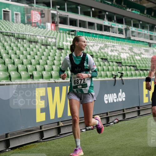 05.10.2025 - 20. swb-Marathon Bremen Michael Burmester http://msf.ph/oto/9326508 05.10.2025 12:49:15 Laufen im Stadion 150, 187, 270, 492, 1195, 1257, 1535, 1609, 1625, 1654, 1727, 1876, 1904, 2044, 2119, 2356, 2594, 2988, 2990, 3124, 3320, 3544, 3738, 3960, 4385, 5599, 6171, 6431, 6463, 6619, 6632, 6877, 7904, 8216, 8507, 8630, 8687, 8897, 9114, 1724, 2974, 3324, 3819, 4353, 5103, 5786, 6251, 8244, 8923, 8932 meine-sportfotos.de