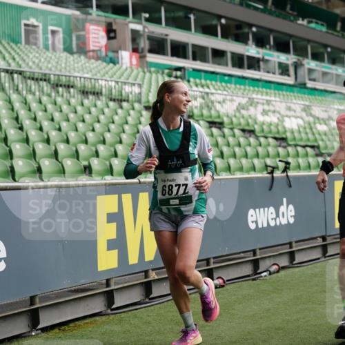 05.10.2025 - 20. swb-Marathon Bremen Michael Burmester http://msf.ph/oto/9326510 05.10.2025 12:49:15 Laufen im Stadion 150, 187, 270, 492, 1195, 1257, 1535, 1609, 1625, 1654, 1727, 1876, 1904, 2044, 2119, 2356, 2594, 2988, 2990, 3124, 3320, 3544, 3738, 3960, 4385, 5599, 6171, 6431, 6463, 6619, 6632, 6877, 7904, 8216, 8507, 8630, 8687, 8897, 9114, 1724, 2974, 3324, 3819, 4353, 5103, 5786, 6251, 8244, 8923, 8932 meine-sportfotos.de