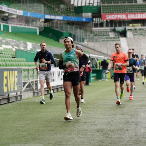05.10.2025 - 20. swb-Marathon Bremen Michael Burmester http://msf.ph/oto/9326548 05.10.2025 12:49:24 Laufen im Stadion 150, 187, 270, 424, 1195, 1257, 1535, 1609, 1625, 1654, 1727, 1876, 1904, 2044, 2119, 2356, 2594, 2988, 2990, 3124, 3544, 3738, 3960, 4385, 4438, 5599, 6171, 6431, 6463, 6619, 6805, 6877, 7647, 7904, 7987, 8216, 8507, 8630, 8687, 9114, 492, 1724, 2974, 3320, 3819, 5103, 5786, 6251, 6632, 8244, 8687, 8897, 8923 meine-sportfotos.de