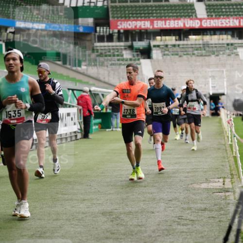 05.10.2025 - 20. swb-Marathon Bremen Michael Burmester http://msf.ph/oto/9326550 05.10.2025 12:49:25 Laufen im Stadion 150, 187, 270, 424, 1195, 1257, 1535, 1609, 1625, 1654, 1727, 1876, 1904, 2044, 2119, 2356, 2594, 2988, 2990, 3124, 3544, 3738, 3960, 4385, 4438, 5599, 6171, 6431, 6463, 6619, 6805, 6877, 7647, 7904, 7987, 8216, 8507, 8630, 9114, 492, 1625, 1724, 2974, 3320, 3819, 5103, 5786, 6251, 6632, 8244, 8687, 8897, 8923 meine-sportfotos.de