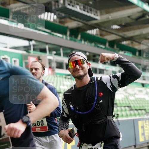 05.10.2025 - 20. swb-Marathon Bremen Michael Burmester http://msf.ph/oto/9326570 05.10.2025 12:49:29 Laufen im Stadion 150, 187, 270, 424, 1195, 1257, 1535, 1609, 1654, 1727, 1876, 1904, 2044, 2119, 2356, 2594, 2988, 2990, 3124, 3544, 3738, 3960, 4385, 4438, 4870, 6171, 6431, 6619, 6805, 6877, 7647, 7904, 7987, 8216, 8630, 9114, 492, 1625, 3320, 3819, 5103, 5599, 5786, 6463, 6632, 8244, 8507, 8687, 8897, 8923 meine-sportfotos.de