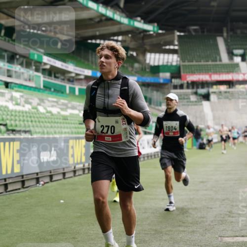 05.10.2025 - 20. swb-Marathon Bremen Michael Burmester http://msf.ph/oto/9326584 05.10.2025 12:49:31 Laufen im Stadion 150, 187, 270, 424, 1195, 1257, 1535, 1609, 1654, 1727, 1876, 1904, 2044, 2119, 2356, 2594, 2988, 2990, 3124, 3544, 3738, 3960, 4385, 4438, 4870, 5894, 6431, 6619, 6805, 6877, 7647, 7987, 8216, 8630, 9114, 492, 1625, 3320, 3819, 5103, 5599, 6171, 6463, 6632, 7904, 8244, 8507, 8687, 8897 meine-sportfotos.de