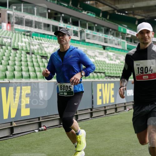 05.10.2025 - 20. swb-Marathon Bremen Michael Burmester http://msf.ph/oto/9326594 05.10.2025 12:49:33 Laufen im Stadion 150, 187, 270, 424, 1195, 1257, 1535, 1609, 1654, 1727, 1876, 1904, 2044, 2119, 2356, 2594, 2988, 2990, 3124, 3544, 3738, 3885, 3960, 4385, 4438, 4870, 5894, 6431, 6619, 6805, 6877, 7647, 7987, 8216, 8630, 9114, 492, 1625, 3320, 5599, 6171, 6463, 6632, 7904, 8507, 8687, 8897 meine-sportfotos.de