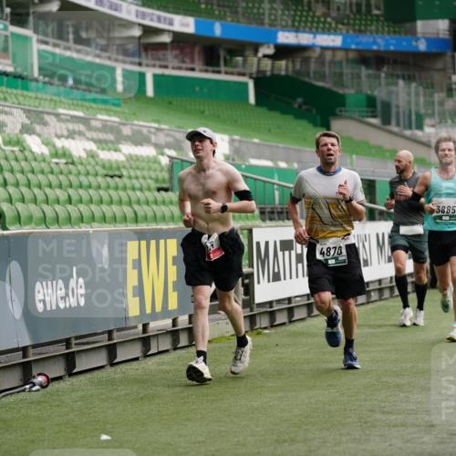 05.10.2025 - 20. swb-Marathon Bremen Michael Burmester http://msf.ph/oto/9326620 05.10.2025 12:49:42 Laufen im Stadion 150, 187, 217, 270, 287, 424, 511, 1257, 1535, 1609, 1654, 1727, 1876, 1904, 2044, 2119, 2356, 2594, 2988, 2990, 3124, 3353, 3544, 3738, 3885, 3960, 4006, 4385, 4438, 4870, 5894, 6214, 6431, 6619, 6805, 6877, 7647, 7987, 8216, 8401, 8536, 8873, 9118, 1195, 1625, 5599, 6171, 6463, 7904, 8507, 8630, 8687, 9114 meine-sportfotos.de