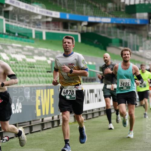 05.10.2025 - 20. swb-Marathon Bremen Michael Burmester http://msf.ph/oto/9326628 05.10.2025 12:49:43 Laufen im Stadion 150, 187, 217, 270, 287, 424, 511, 1257, 1388, 1535, 1609, 1654, 1727, 1876, 1904, 2044, 2119, 2356, 2594, 2988, 2990, 3124, 3353, 3544, 3738, 3885, 3960, 4006, 4385, 4438, 4870, 5894, 6214, 6431, 6619, 6805, 6877, 7647, 7987, 8216, 8401, 8536, 8873, 9118, 1195, 1625, 5599, 6171, 6463, 7904, 8507, 8630, 8687, 9114 meine-sportfotos.de