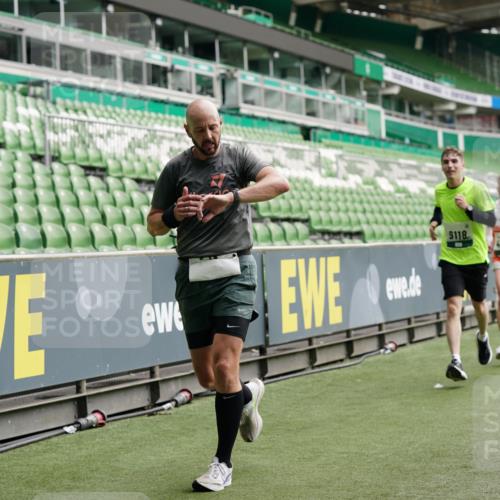 05.10.2025 - 20. swb-Marathon Bremen Michael Burmester http://msf.ph/oto/9326646 05.10.2025 12:49:47 Laufen im Stadion 150, 187, 217, 270, 287, 424, 511, 845, 939, 1257, 1388, 1535, 1609, 1727, 1876, 1904, 2044, 2356, 2594, 2988, 2990, 3124, 3353, 3544, 3738, 3885, 3960, 4006, 4367, 4385, 4438, 4870, 5118, 5894, 6214, 6431, 6619, 6805, 6877, 7647, 7987, 8216, 8401, 8536, 8873, 9118, 1195, 1654, 2119, 4385, 5599, 6171, 7904, 8507, 8630, 9114 meine-sportfotos.de