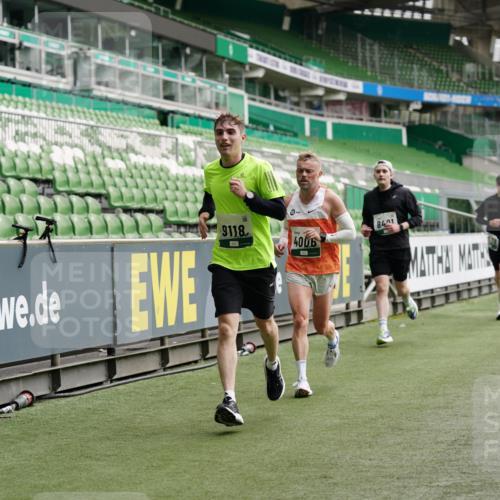 05.10.2025 - 20. swb-Marathon Bremen Michael Burmester http://msf.ph/oto/9326648 05.10.2025 12:49:48 Laufen im Stadion 150, 187, 217, 270, 287, 424, 511, 845, 939, 1257, 1388, 1535, 1609, 1707, 1727, 1876, 1904, 2044, 2356, 2594, 2988, 2990, 3124, 3259, 3353, 3544, 3738, 3885, 3960, 4006, 4367, 4438, 4870, 5118, 5894, 6214, 6281, 6431, 6619, 6805, 6877, 7647, 7987, 8216, 8401, 8536, 8873, 9118, 1195, 1654, 2119, 2990, 4385, 6171, 7904, 8507, 8630, 9114 meine-sportfotos.de
