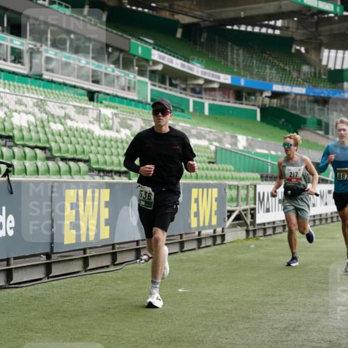 05.10.2025 - 20. swb-Marathon Bremen Michael Burmester http://msf.ph/oto/9326664 05.10.2025 12:49:52 Laufen im Stadion 150, 187, 217, 270, 287, 424, 511, 845, 939, 1257, 1388, 1535, 1609, 1707, 1727, 1876, 1904, 2044, 2356, 3124, 3259, 3353, 3544, 3738, 3885, 3960, 4006, 4318, 4367, 4438, 4870, 5118, 5894, 6214, 6216, 6281, 6431, 6619, 6805, 6877, 7647, 7987, 8216, 8401, 8536, 8873, 9118, 1195, 1654, 2119, 2594, 2988, 2990, 4385, 8630, 9114 meine-sportfotos.de