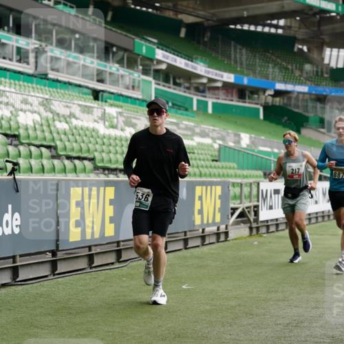 05.10.2025 - 20. swb-Marathon Bremen Michael Burmester http://msf.ph/oto/9326666 05.10.2025 12:49:52 Laufen im Stadion 150, 187, 217, 270, 287, 424, 511, 845, 939, 1257, 1388, 1535, 1609, 1707, 1727, 1876, 1904, 2044, 2356, 3124, 3259, 3353, 3544, 3738, 3885, 3960, 4006, 4318, 4367, 4438, 4870, 5118, 5894, 6214, 6216, 6281, 6431, 6619, 6805, 6877, 7647, 7987, 8216, 8401, 8536, 8873, 9118, 1195, 1654, 2119, 2594, 2988, 2990, 4385, 8630, 9114 meine-sportfotos.de