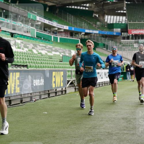 05.10.2025 - 20. swb-Marathon Bremen Michael Burmester http://msf.ph/oto/9326670 05.10.2025 12:49:52 Laufen im Stadion 150, 187, 217, 270, 287, 424, 511, 845, 939, 1257, 1388, 1535, 1609, 1707, 1727, 1876, 1904, 2044, 2356, 3124, 3259, 3353, 3544, 3738, 3885, 3960, 4006, 4318, 4367, 4438, 4870, 5118, 5894, 6214, 6216, 6281, 6431, 6619, 6805, 6877, 7647, 7987, 8216, 8401, 8536, 8873, 9118, 1195, 1654, 2119, 2594, 2988, 2990, 4385, 8630, 9114 meine-sportfotos.de