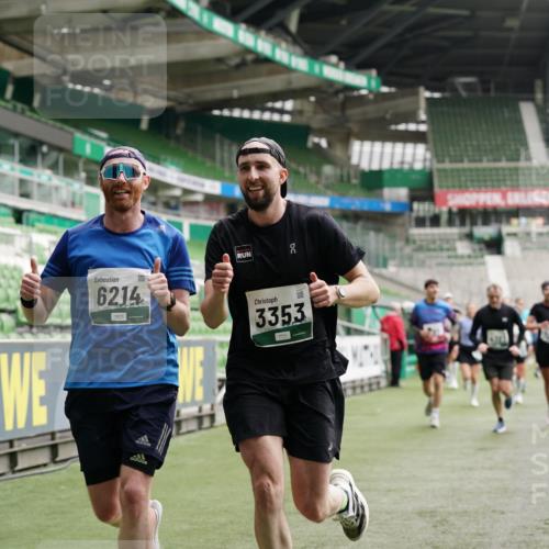 05.10.2025 - 20. swb-Marathon Bremen Michael Burmester http://msf.ph/oto/9326686 05.10.2025 12:49:55 Laufen im Stadion 150, 187, 217, 270, 287, 424, 511, 845, 939, 1257, 1388, 1535, 1609, 1707, 1727, 1876, 1904, 2044, 2356, 2721, 3124, 3259, 3353, 3544, 3738, 3885, 3960, 4006, 4318, 4367, 4438, 4870, 5118, 5894, 6214, 6216, 6281, 6431, 6619, 6805, 6877, 7647, 7963, 7987, 8216, 8401, 8536, 8873, 8907, 9118, 1195, 1654, 2119, 2594, 2988, 2990, 4385, 8630, 9114 meine-sportfotos.de