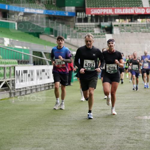05.10.2025 - 20. swb-Marathon Bremen Michael Burmester http://msf.ph/oto/9326692 05.10.2025 12:49:57 Laufen im Stadion 150, 187, 217, 270, 287, 424, 511, 679, 845, 939, 1257, 1388, 1535, 1609, 1707, 1727, 1876, 1904, 2044, 2356, 2721, 3124, 3259, 3353, 3544, 3738, 3885, 3960, 4006, 4318, 4367, 4438, 4870, 4938, 5118, 5894, 6214, 6216, 6281, 6431, 6619, 6805, 6877, 7647, 7826, 7963, 7987, 8216, 8401, 8536, 8873, 8907, 9118, 1654, 2119, 2594, 2988, 2990, 3124, 4385, 8630, 9114 meine-sportfotos.de