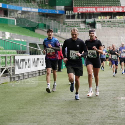 05.10.2025 - 20. swb-Marathon Bremen Michael Burmester http://msf.ph/oto/9326694 05.10.2025 12:49:57 Laufen im Stadion 150, 187, 217, 270, 287, 424, 511, 679, 845, 939, 1257, 1388, 1535, 1609, 1707, 1727, 1876, 1904, 2044, 2356, 2721, 3124, 3259, 3353, 3544, 3738, 3885, 3960, 4006, 4318, 4367, 4438, 4870, 4938, 5118, 5894, 6214, 6216, 6281, 6431, 6619, 6805, 6877, 7647, 7826, 7963, 7987, 8216, 8401, 8536, 8873, 8907, 9118, 1654, 2119, 2594, 2988, 2990, 3124, 4385, 8630, 9114 meine-sportfotos.de