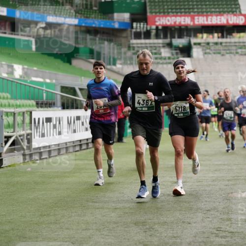 05.10.2025 - 20. swb-Marathon Bremen Michael Burmester http://msf.ph/oto/9326696 05.10.2025 12:49:57 Laufen im Stadion 150, 187, 217, 270, 287, 424, 511, 679, 845, 939, 1257, 1388, 1535, 1609, 1707, 1727, 1876, 1904, 2044, 2356, 2721, 3124, 3259, 3353, 3544, 3738, 3885, 3960, 4006, 4318, 4367, 4438, 4870, 4938, 5118, 5894, 6214, 6216, 6281, 6431, 6619, 6805, 6877, 7647, 7826, 7963, 7987, 8216, 8401, 8536, 8873, 8907, 9118, 1654, 2119, 2594, 2988, 2990, 3124, 4385, 8630, 9114 meine-sportfotos.de