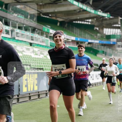 05.10.2025 - 20. swb-Marathon Bremen Michael Burmester http://msf.ph/oto/9326710 05.10.2025 12:50:00 Laufen im Stadion 150, 187, 217, 270, 287, 424, 511, 679, 845, 906, 939, 1257, 1388, 1535, 1609, 1707, 1727, 1876, 1904, 2044, 2356, 2721, 3259, 3353, 3544, 3738, 3885, 3960, 4006, 4318, 4367, 4438, 4870, 4938, 5118, 5389, 5873, 5894, 6214, 6216, 6281, 6431, 6619, 6717, 6805, 6877, 7647, 7826, 7963, 7987, 8401, 8536, 8873, 8907, 9118, 1654, 1727, 2119, 2594, 2988, 2990, 3124, 4385, 8216 meine-sportfotos.de