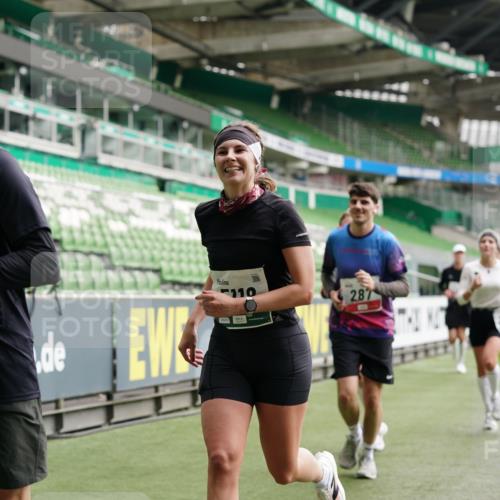 05.10.2025 - 20. swb-Marathon Bremen Michael Burmester http://msf.ph/oto/9326712 05.10.2025 12:50:00 Laufen im Stadion 150, 187, 217, 270, 287, 424, 511, 679, 845, 906, 939, 1257, 1388, 1535, 1609, 1707, 1727, 1876, 1904, 2044, 2356, 2721, 3259, 3353, 3544, 3738, 3885, 3960, 4006, 4318, 4367, 4438, 4870, 4938, 5118, 5389, 5873, 5894, 6214, 6216, 6281, 6431, 6619, 6717, 6805, 6877, 7647, 7826, 7963, 7987, 8401, 8536, 8873, 8907, 9118, 1654, 1727, 2119, 2594, 2988, 2990, 3124, 4385, 8216 meine-sportfotos.de