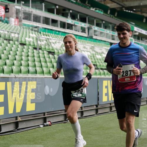 05.10.2025 - 20. swb-Marathon Bremen Michael Burmester http://msf.ph/oto/9326718 05.10.2025 12:50:01 Laufen im Stadion 150, 187, 217, 270, 287, 424, 511, 679, 845, 906, 939, 1257, 1388, 1535, 1609, 1707, 1876, 1904, 2044, 2356, 2721, 3228, 3259, 3353, 3544, 3738, 3885, 3960, 4006, 4318, 4367, 4438, 4870, 4938, 5118, 5389, 5564, 5873, 5894, 6214, 6216, 6281, 6431, 6619, 6717, 6805, 6877, 7647, 7826, 7963, 7987, 8401, 8536, 8873, 8907, 9118, 1654, 1727, 2119, 2594, 2988, 2990, 3124, 4385, 6619, 6877, 8216 meine-sportfotos.de