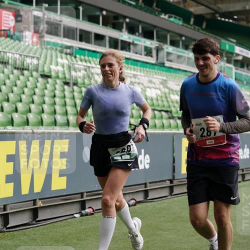 05.10.2025 - 20. swb-Marathon Bremen Michael Burmester http://msf.ph/oto/9326720 05.10.2025 12:50:01 Laufen im Stadion 150, 187, 217, 270, 287, 424, 511, 679, 845, 906, 939, 1257, 1388, 1535, 1609, 1707, 1876, 1904, 2044, 2356, 2721, 3228, 3259, 3353, 3544, 3738, 3885, 3960, 4006, 4318, 4367, 4438, 4870, 4938, 5118, 5389, 5564, 5873, 5894, 6214, 6216, 6281, 6431, 6619, 6717, 6805, 6877, 7647, 7826, 7963, 7987, 8401, 8536, 8873, 8907, 9118, 1654, 1727, 2119, 2594, 2988, 2990, 3124, 4385, 6619, 6877, 8216 meine-sportfotos.de