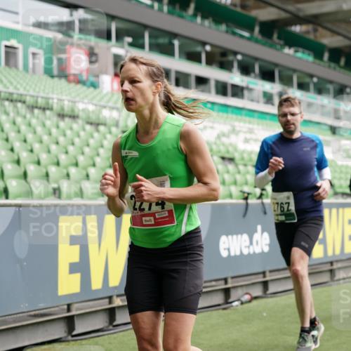 05.10.2025 - 20. swb-Marathon Bremen Michael Burmester http://msf.ph/oto/9326744 05.10.2025 12:54:38 Laufen im Stadion 53, 82, 104, 124, 132, 169, 289, 319, 417, 504, 507, 524, 756, 944, 950, 1165, 1308, 1474, 1483, 1517, 1543, 1690, 1721, 1729, 1873, 1896, 1897, 1945, 1976, 2024, 2180, 2265, 2274, 2573, 2767, 2841, 3069, 3193, 3212, 3224, 3359, 3436, 3531, 3703, 3848, 4257, 4595, 4672, 4816, 4837, 4949, 4958, 5022, 5206, 5452, 5666, 5869, 5978, 6244, 6583, 6683, 6853, 7052, 7232, 7279, 7494, 7508, 7814, 7928, 7986, 8642, 8653, 8737, 89, 250, 368, 458, 507, 1460, 1489 meine-sportfotos.de